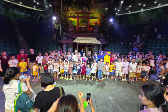 Đoàn viên, thanh niên chuyên ngành III mang đến không khí ngày hội cho thiếu nhi Đoàn viên, thanh niên chuyên ngành III mang đến không khí ngày hội cho thiếu nhi