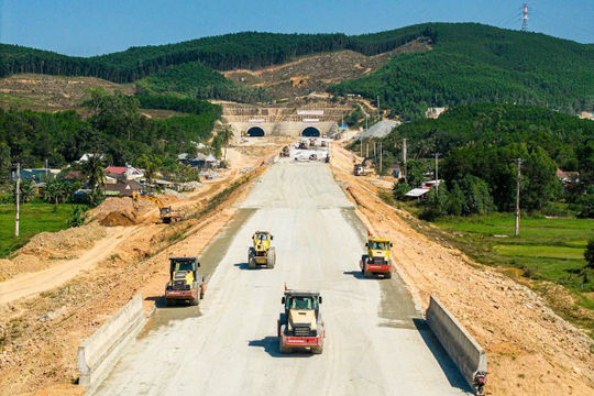 Sớm hiện thực hoá chủ trương mở rộng toàn tuyến đường cao tốc Bắc - Nam phía Đông Sớm hiện thực hoá chủ trương mở rộng toàn tuyến đường cao tốc Bắc - Nam phía Đông