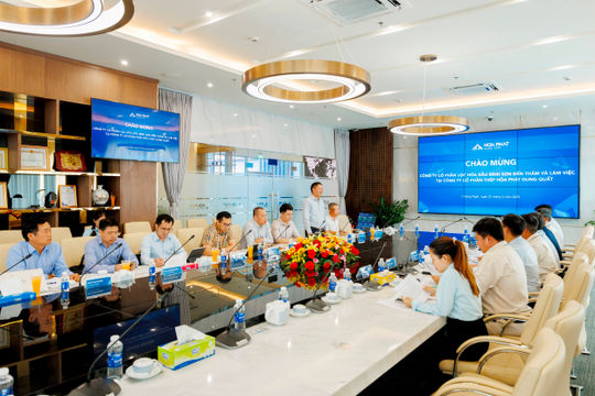 BSR và Hòa Phát Dung Quất tăng cường hợp tác chiến lược toàn diện BSR và Hòa Phát Dung Quất tăng cường hợp tác chiến lược toàn diện
