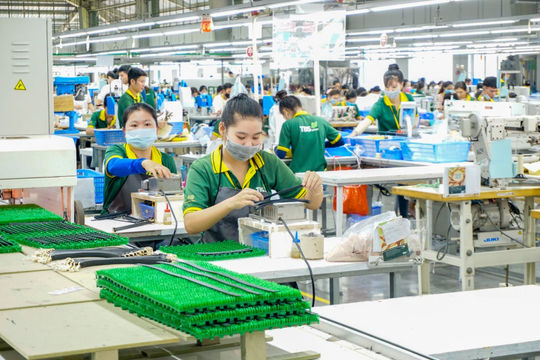 Sản xuất công nghiệp tiếp tục tăng trưởng tích cực Sản xuất công nghiệp tiếp tục tăng trưởng tích cực