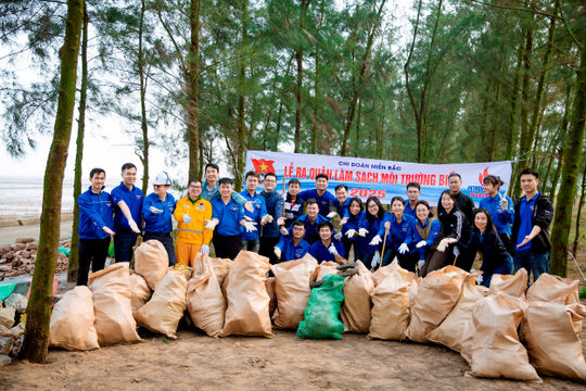PV GAS hưởng ứng ngày Môi trường thế giới với chủ đề “Chống ô nhiễm nhựa” (Beat Plastic Pollution) PV GAS hưởng ứng ngày Môi trường thế giới với chủ đề “Chống ô nhiễm nhựa” (Beat Plastic Pollution)