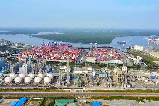 Bà Rịa - Vũng Tàu hội tụ nhiều lợi thế để phát triển mạnh cụm ngành công nghiệp hóa chất  Bà Rịa - Vũng Tàu hội tụ nhiều lợi thế để phát triển mạnh cụm ngành công nghiệp hóa chất