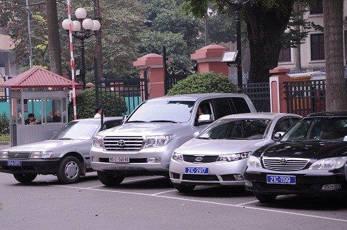 Từ 1/7, mỗi xã có tối đa 2 ô tô phục vụ công tác chung