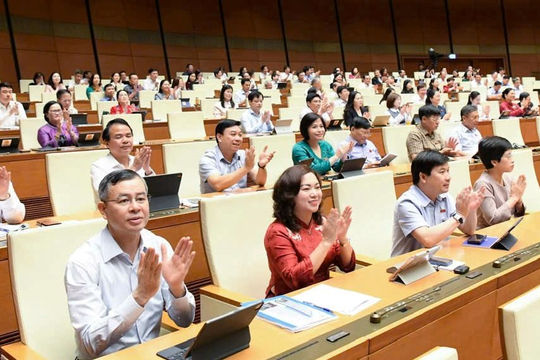 Quốc hội chính thức thông qua Luật Nhà giáo