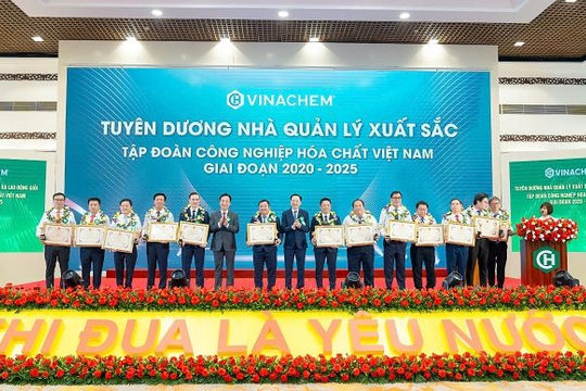 Tập đoàn Hóa chất Việt Nam: Thi đua đổi mới, vững bước trong kỷ nguyên hội nhập và phát triển