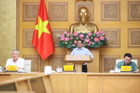 Chi trả cho cán bộ, công chức, viên chức, người lao động nghỉ việc do sắp xếp chậm nhất trước 30/6 Chi trả cho cán bộ, công chức, viên chức, người lao động nghỉ việc do sắp xếp chậm nhất trước 30/6