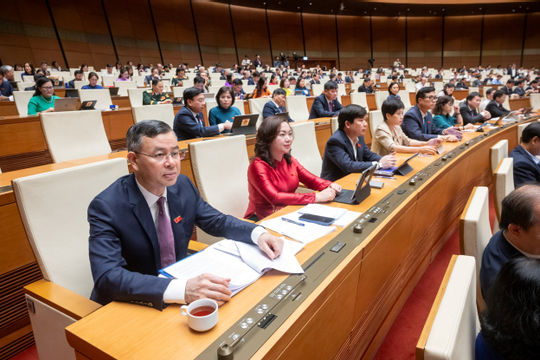 Thông qua Nghị quyết về hoạt động chất vấn tại Kỳ họp thứ 9