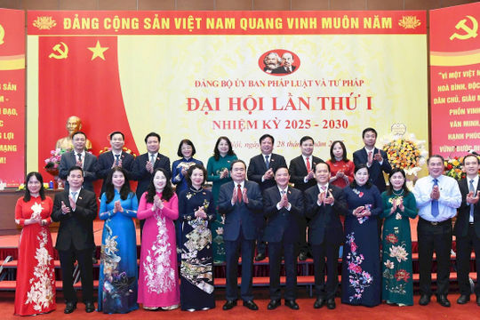 Chủ tịch Quốc hội Trần Thanh Mẫn dự Đại hội Đảng bộ Ủy ban Pháp luật và Tư pháp lần thứ Nhất