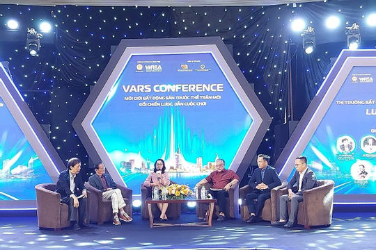 Phát huy vai trò “cầu nối” của lực lượng môi giới bất động sản