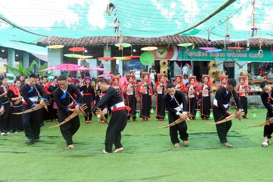 Khám phá văn hóa dân gian cùng thiếu nhi trong tháng 7 Khám phá văn hóa dân gian cùng thiếu nhi trong tháng 7