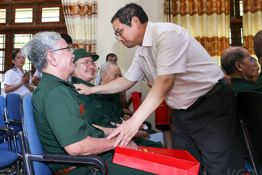 Tiếp tục chăm lo tốt đời sống người có công với cách mạng, gia đình liệt sĩ Tiếp tục chăm lo tốt đời sống người có công với cách mạng, gia đình liệt sĩ