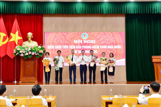 Văn phòng KTNN ra sức thi đua, tận tâm, chuyên nghiệp, nâng cao năng lực tham mưu  Văn phòng KTNN ra sức thi đua, tận tâm, chuyên nghiệp, nâng cao năng lực tham mưu