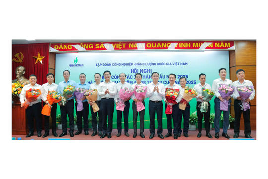 PV GAS vượt kế hoạch 6 tháng đầu năm 2025, tăng tốc cho giai đoạn cuối năm