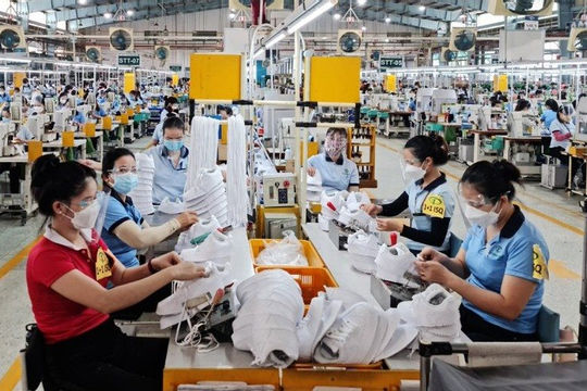 GDP tăng trưởng tích cực, đóng góp lớn nhất là công nghiệp