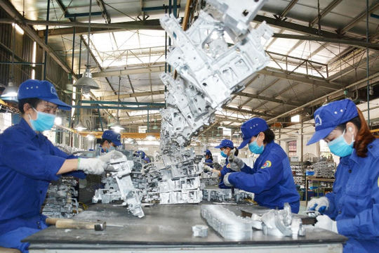 Sản xuất công nghiệp 6 tháng tăng cao nhất 6 năm qua