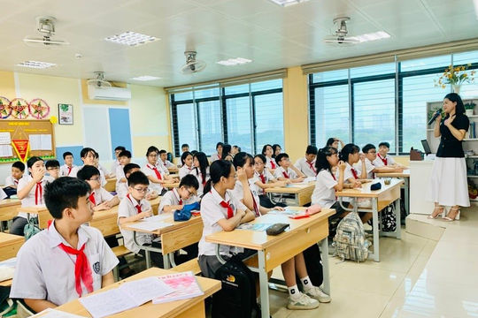 Đa dạng hóa hình thức đánh giá kết quả học tập của học sinh phổ thông Đa dạng hóa hình thức đánh giá kết quả học tập của học sinh phổ thông
