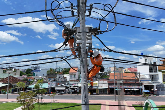 EVN đảm bảo cung ứng điện an toàn, ổn định phục vụ phát triển kinh tế – xã hội