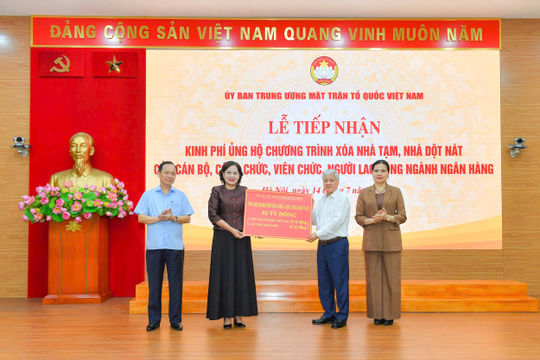 Ngành ngân hàng cam kết hỗ trợ hơn 1.000 tỷ đồng xóa nhà tạm, nhà dột nát Ngành ngân hàng cam kết hỗ trợ hơn 1.000 tỷ đồng xóa nhà tạm, nhà dột nát