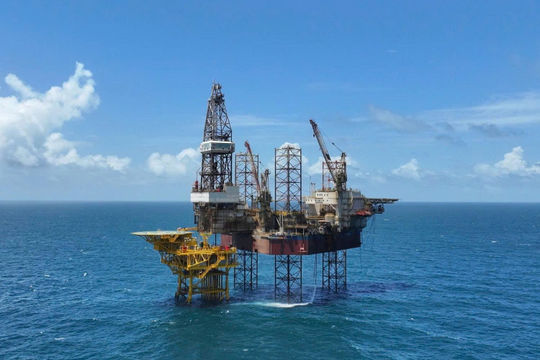 Đón dòng dầu đầu tiên từ mỏ Kình Ngư Trắng - Kình Ngư Trắng Nam