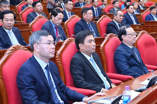 Thông báo Hội nghị lần thứ 12 Ban Chấp hành Trung ương Đảng khóa XIII