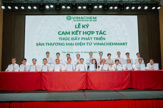 Vinachem: 6 tháng đầu năm tăng trưởng vượt mục tiêu 8%  Vinachem: 6 tháng đầu năm tăng trưởng vượt mục tiêu 8%