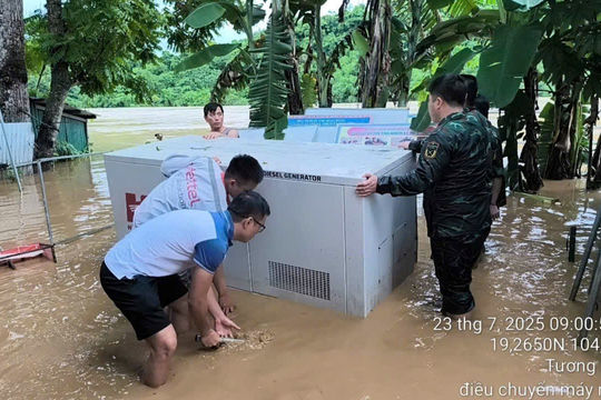 Viettel cộng tài khoản cho người dân Nghệ An bị cô lập do lũ lụt Viettel cộng tài khoản cho người dân Nghệ An bị cô lập do lũ lụt