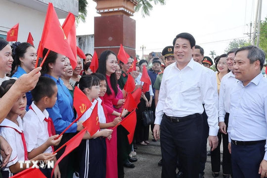 Chủ tịch nước dự sinh hoạt chi bộ thôn tại Quảng Ninh Chủ tịch nước dự sinh hoạt chi bộ thôn tại Quảng Ninh