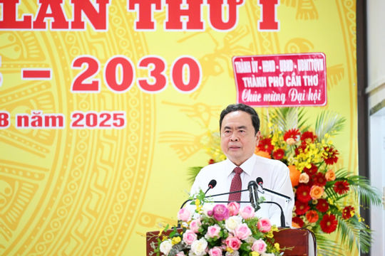 Tăng cường đội ngũ cán bộ quản lý, bảo đảm thủ tục hành chính thông suốt