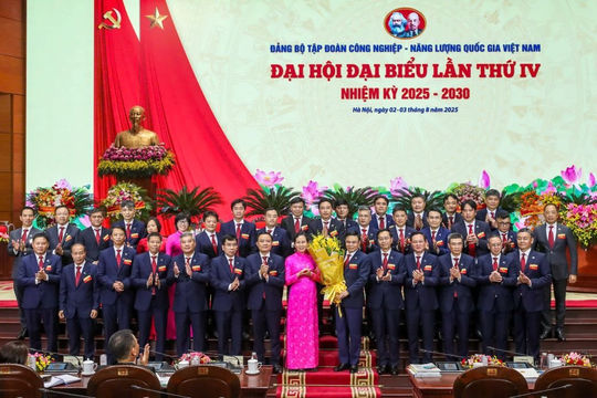 Phát triển Petrovietnam tiềm lực mạnh, quản trị hiện đại, năng lực cạnh tranh cao, tiên phong chuyển dịch năng lượng