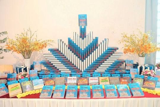 Giải thưởng Sách Quốc gia có Điều lệ mới