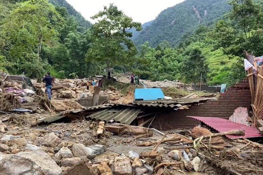 Cấp bách triển khai phòng, chống sạt lở, lũ quét trên diện rộng