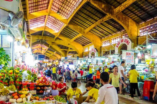 Cán bộ “đóng quân” hỗ trợ địa phương sau sắp xếp