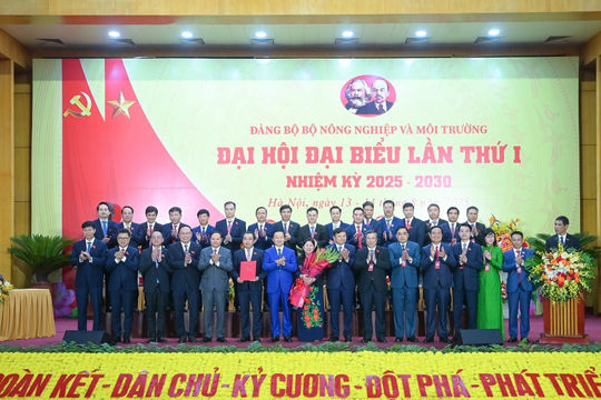 Đồng chí Trần Đức Thắng giữ chức Bí thư Đảng ủy Bộ Nông nghiệp và Môi trường