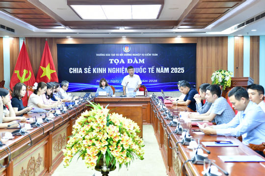 Kinh nghiệm quốc tế về ứng dụng công nghệ thông tin và kiểm toán môi trường