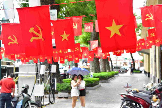 Thủ đô rợp sắc cờ hoa đón mừng Quốc khánh