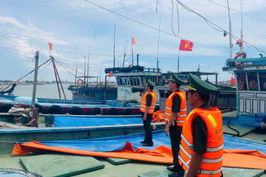 Bộ Quốc phòng huy động tối đa lực lượng ứng phó bão số 5