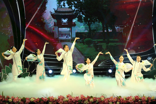 Kinh tế sáng tạo - động lực mới cho phát triển đất nước trong kỷ nguyên số Kinh tế sáng tạo - động lực mới cho phát triển đất nước trong kỷ nguyên số