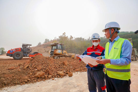 Thi công xuyên lễ, quyết tâm đưa công trình về đích đúng hẹn Thi công xuyên lễ, quyết tâm đưa công trình về đích đúng hẹn