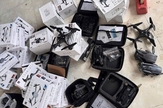 Hà Nội tạm giữ 105 thiết bị bay nghi nhập lậu 