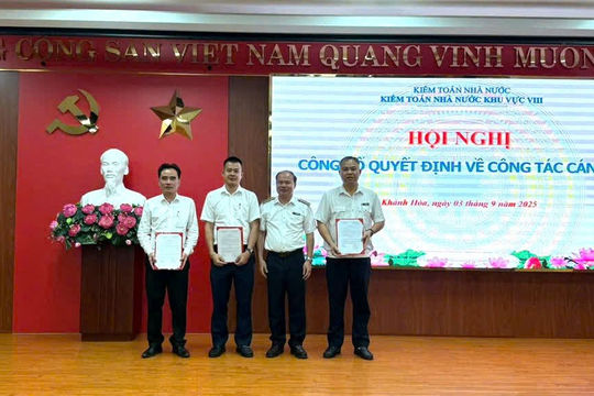 Kiểm toán nhà nước khu vực VIII công bố các quyết định về công tác cán bộ