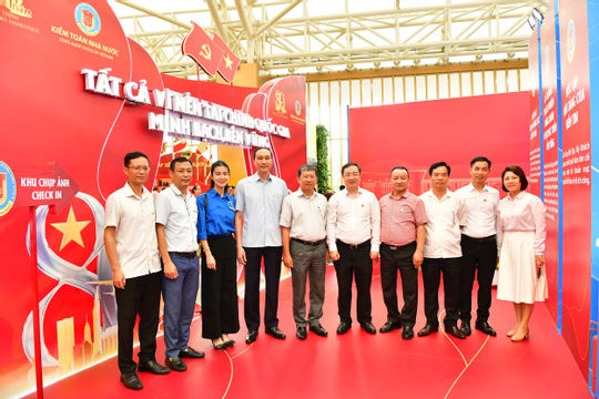 Không gian trưng bày của Kiểm toán nhà nước hấp dẫn khách tham quan, trải nghiệm Không gian trưng bày của Kiểm toán nhà nước hấp dẫn khách tham quan, trải nghiệm