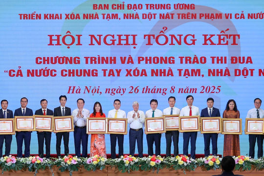 Tích cực tham gia xóa nhà tạm, SHB vinh dự nhận Bằng khen của Thủ tướng Chính phủ Tích cực tham gia xóa nhà tạm, SHB vinh dự nhận Bằng khen của Thủ tướng Chính phủ