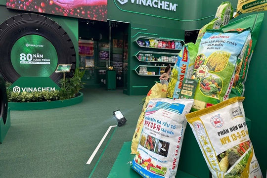 Phân lân Văn Điển ghi dấu ấn tại Triển lãm thành tựu đất nước 80 năm Phân lân Văn Điển ghi dấu ấn tại Triển lãm thành tựu đất nước 80 năm