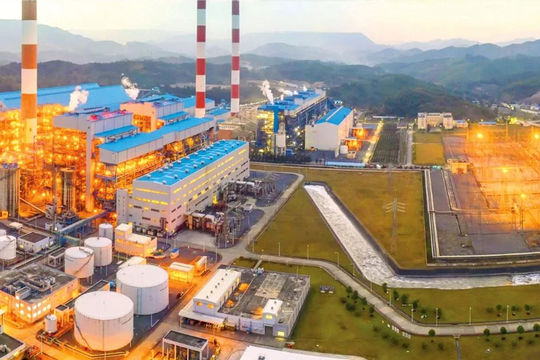 Huy động nguồn lực tài chính cho phát triển năng lượng bền vững  Huy động nguồn lực tài chính cho phát triển năng lượng bền vững