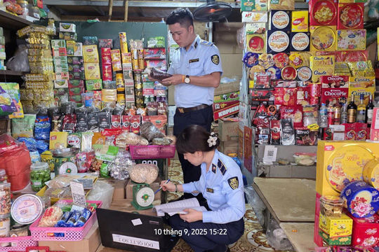 Hà Nội thu giữ hàng nghìn bánh trung thu, đồ chơi nhập lậu dịp cao điểm Hà Nội thu giữ hàng nghìn bánh trung thu, đồ chơi nhập lậu dịp cao điểm