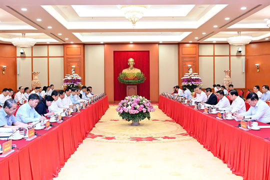 Bộ Chính trị cho ý kiến về công tác chuẩn bị Đại hội Đảng bộ Quốc hội lần thứ I