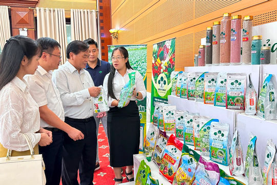 Kiến nghị sửa Luật Trồng trọt: Gỡ “nút thắt” để ngành phân bón phát triển bền vững Kiến nghị sửa Luật Trồng trọt: Gỡ “nút thắt” để ngành phân bón phát triển bền vững