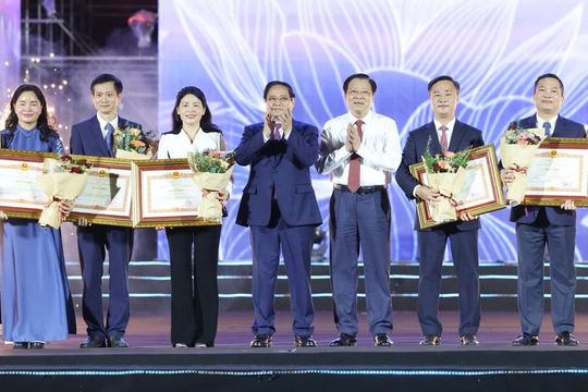 Bế mạc Triển lãm thành tựu đất nước: Kiểm toán nhà nước vinh dự nhận Bằng khen của Thủ tướng 