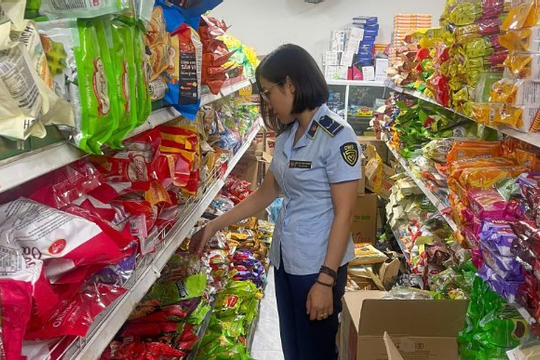 Ban Chỉ đạo 389 thành phố Hà Nội: Tiếp tục xử lý nhiều cơ sở kinh doanh hàng nhập lậu, giả nhãn hiệu