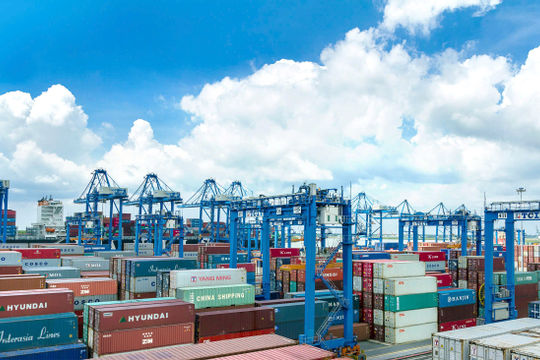 Bứt tốc thành trung tâm logistics và cảng biển quốc tế hàng đầu khu vực